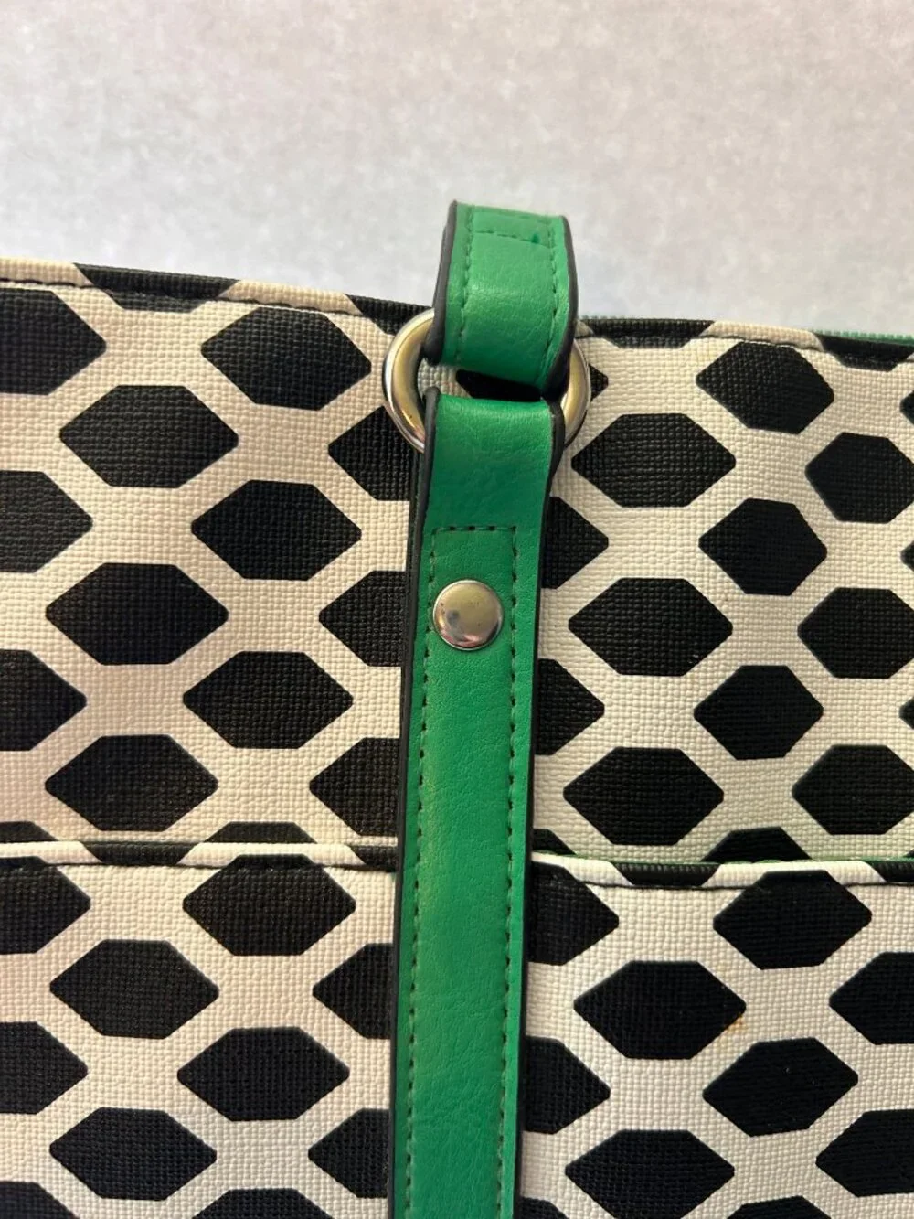 Bueno Geometric Tote Bag Black & White Print w/Green Trim Large Work Laptop Bag